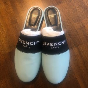 NIB $550 GIVENCHY Bedford Logo Mule in Aqua Marine- Size 37!